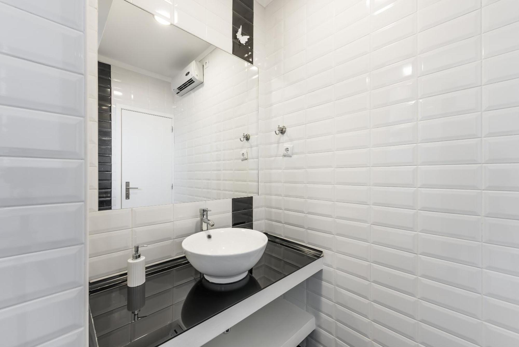 Guestready - The First Appartamento OOporto Esterno foto