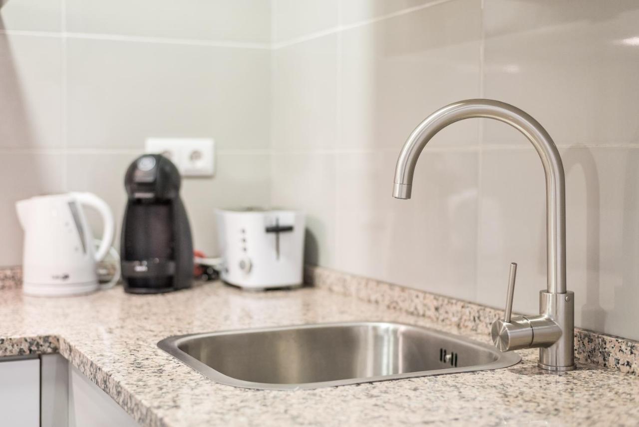 Guestready - The First Appartamento OOporto Esterno foto